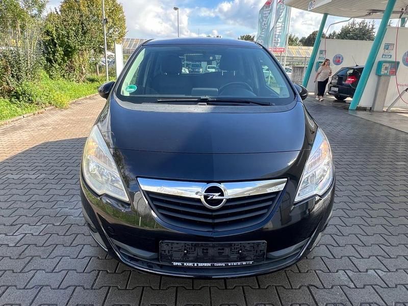 Schwarz Gebraucht 2011 Opel Meriva Design Edition Van / Kleinbus | 2.999 € (Teuer) - Bild 1/4