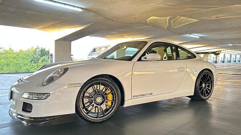 Weiß Gebraucht 2007 Porsche 911 GT3 Coupé | 114.900 € - Bild 1/4