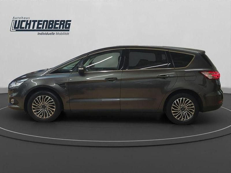 Gebraucht Ford S-MAX Titanium 165 PS (121 kW) 2019 Grau Van / Kleinbus