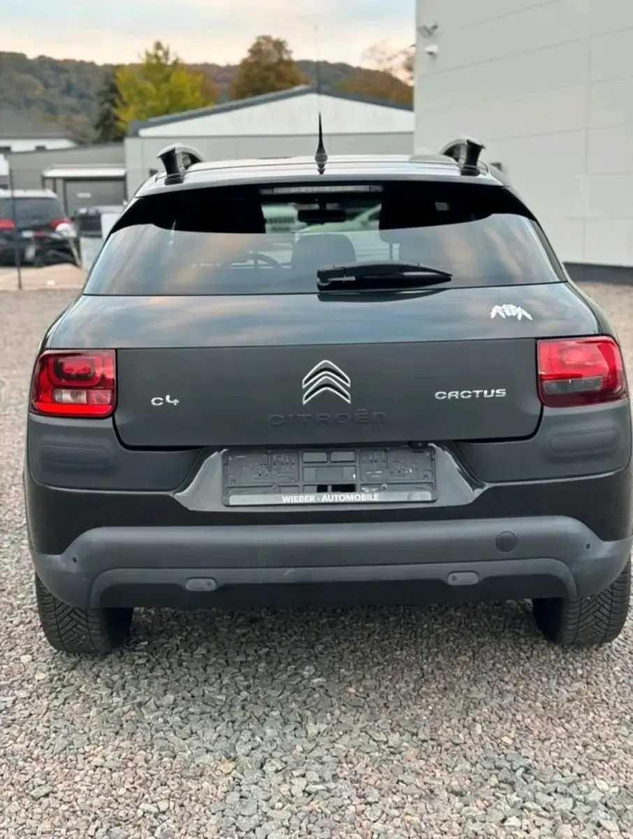 Gebraucht Citroën C4 Cactus 86 PS (63 kW) 2015 Schwarz Kleinwagen