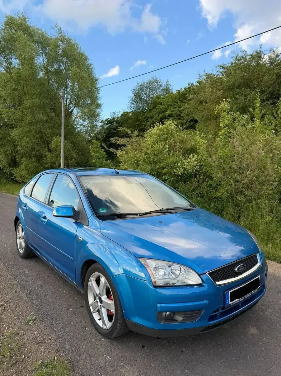 Gebraucht Ford Focus 109 PS (80 kW) 2007 Blau Kleinwagen
