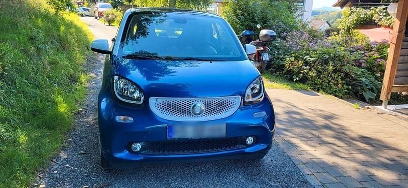Blau Gebraucht 2016 Smart ForTwo Coupé Passion Coupé | 9.600 € (Fairer Preis) - Bild 1/4
