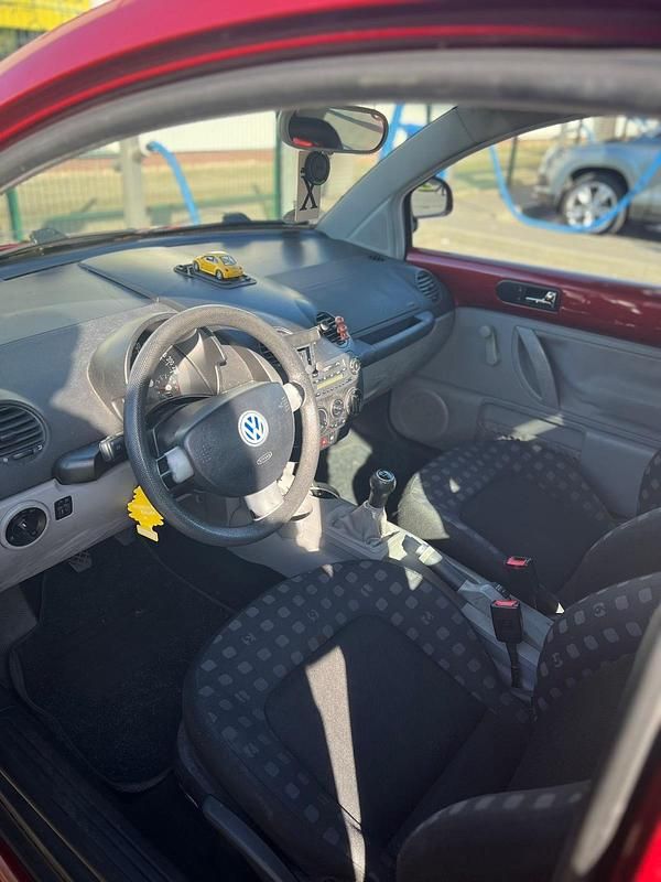 Rot Gebraucht 1999 VW Beetle Kleinwagen | 1.500 € - Bild 1/4