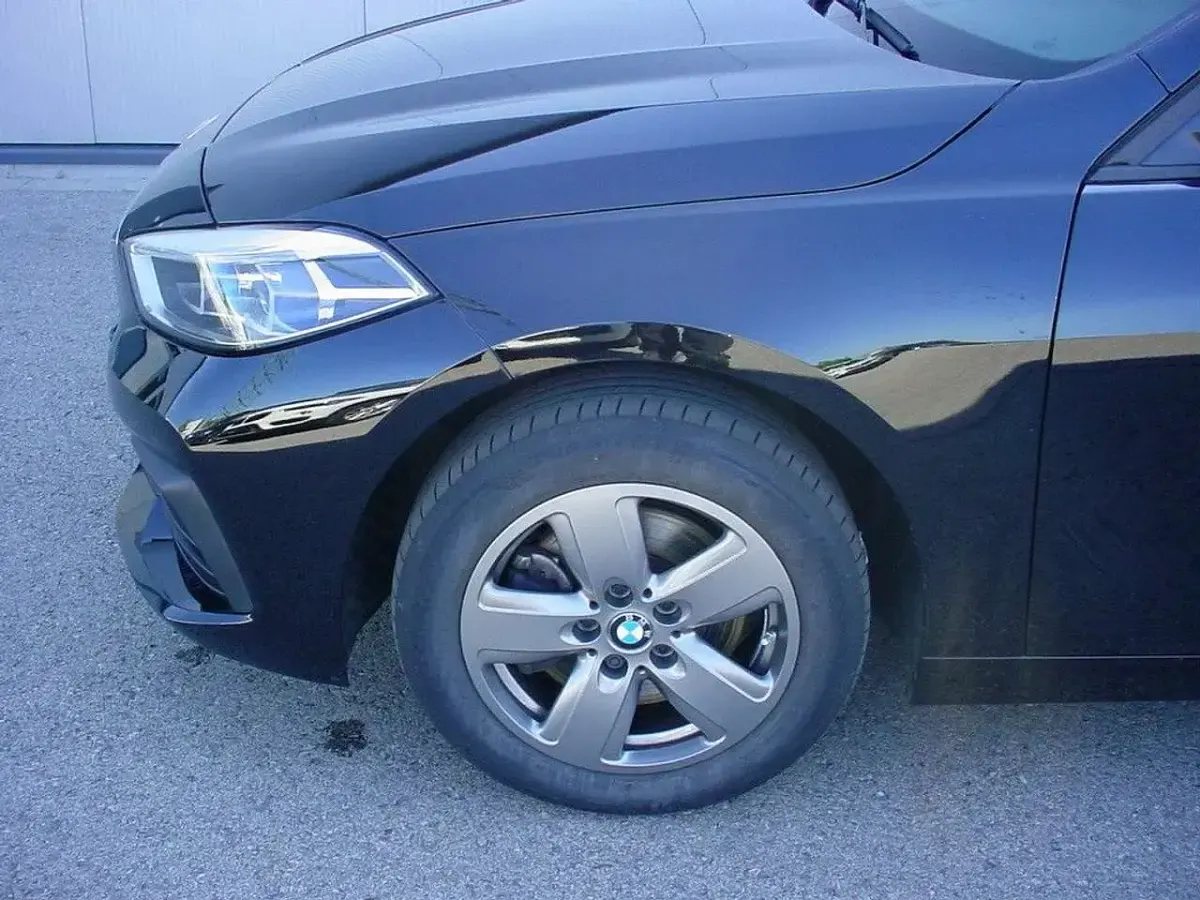 Gebraucht BMW 118 Advantage 136 PS (100 kW) 2022 Schwarz ii Limousine