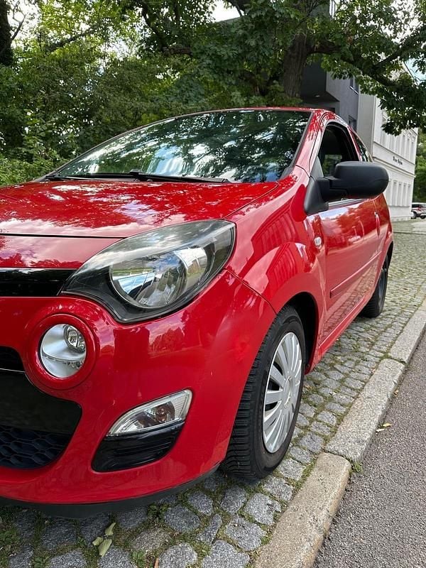 Gebraucht Renault Twingo 75 PS (55 kW) 2012 Rot Kleinwagen