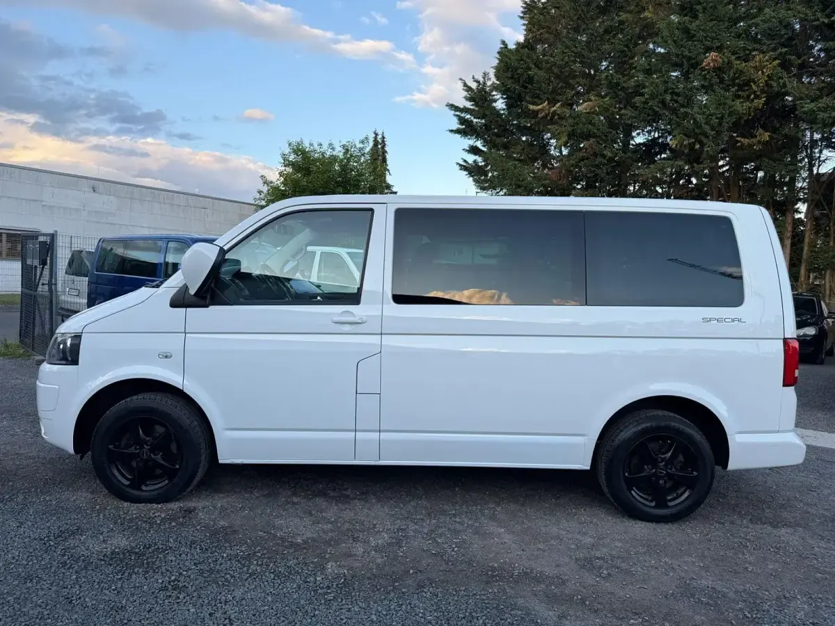 Gebraucht VW Multivan 140 PS (102 kW) 2014 Weiß Van / Kleinbus