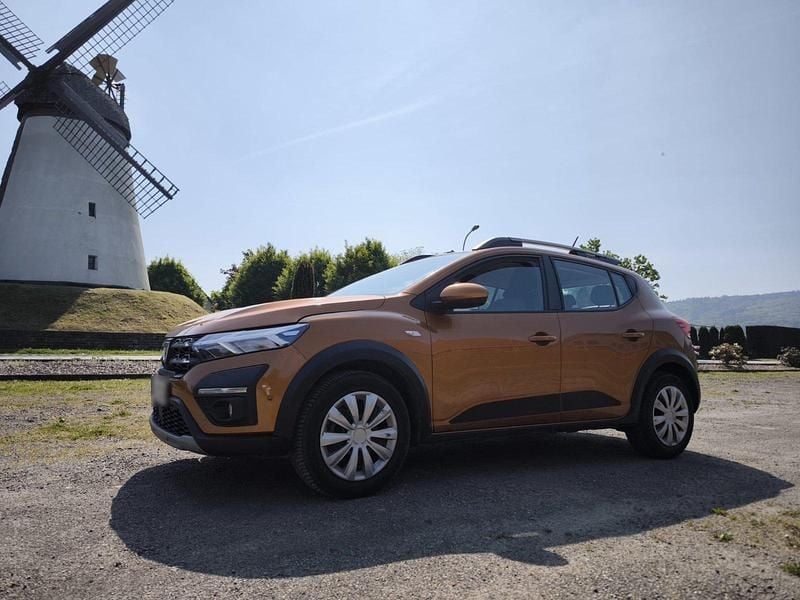 Gebraucht Dacia Sandero 101 PS (74 kW) 2022 Orange Kleinwagen