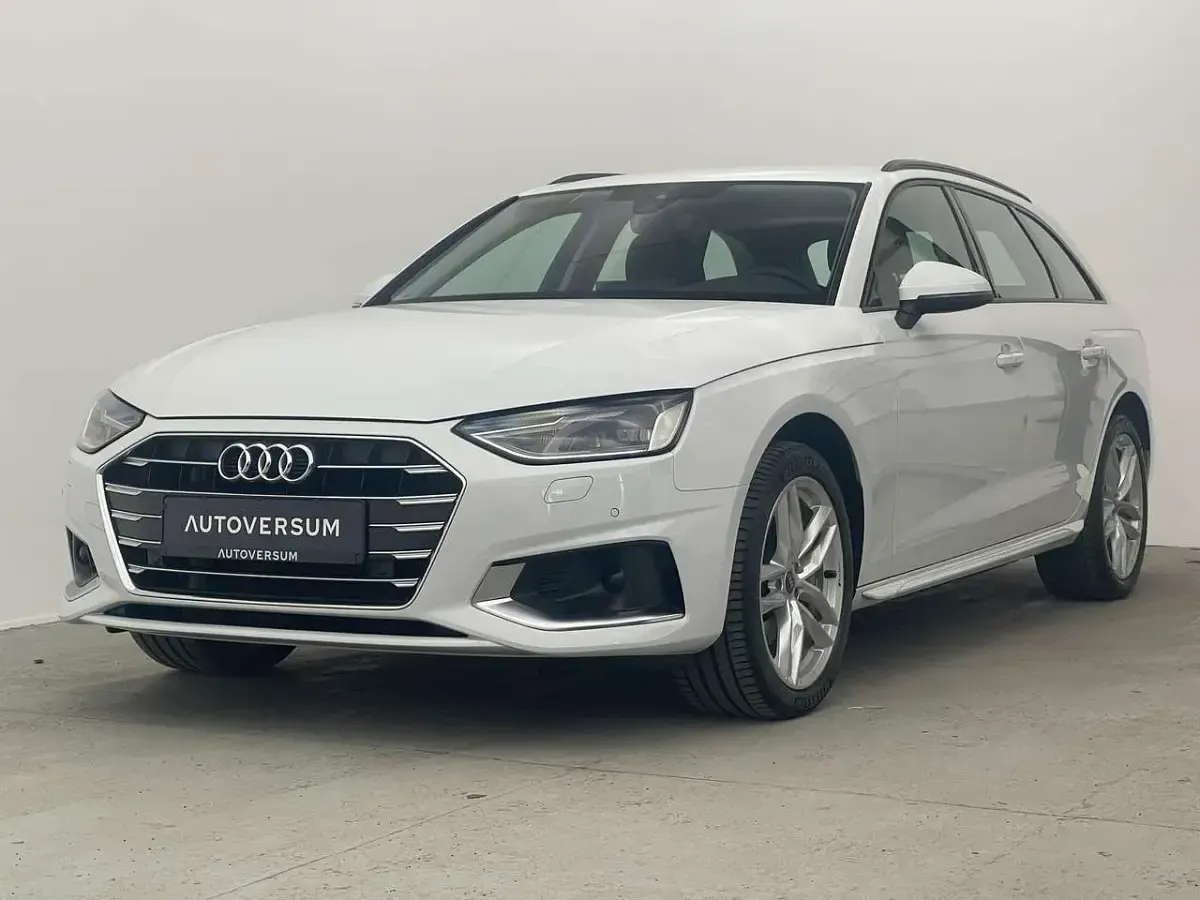 Gebraucht Audi A4 Advanced Plus 204 PS (150 kW) 2022 Gletscherweiß metallic Kombi