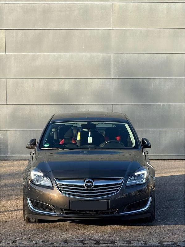 Grau Gebraucht 2014 Opel Insignia Limousine | 9.990 € (Etwas zu teuer) - Bild 1/4