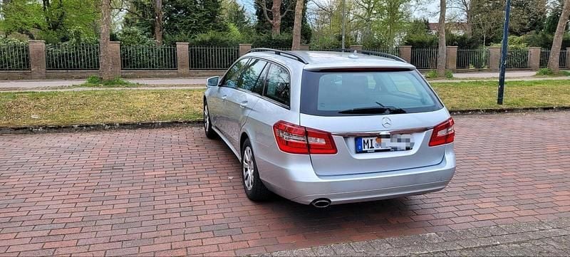 Second-hand Mercedes E250 204 CP (150 kW) 2010 Argintiu Break