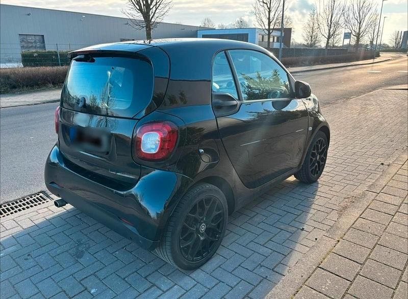 Gebraucht Smart ForTwo Coupé 90 PS (66 kW) 2015 Schwarz Coupé