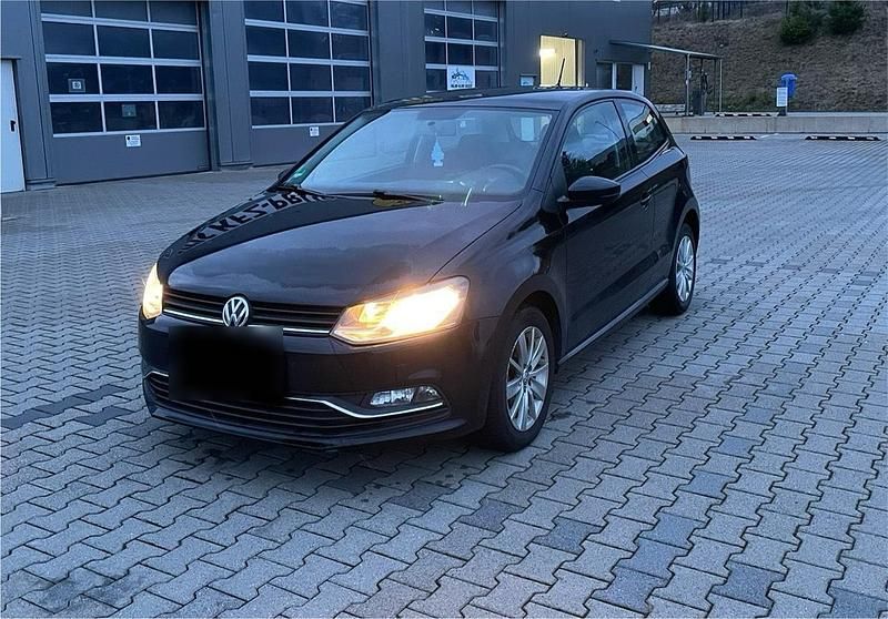 Gebraucht VW Polo 75 PS (55 kW) 2015 Schwarz Kleinwagen