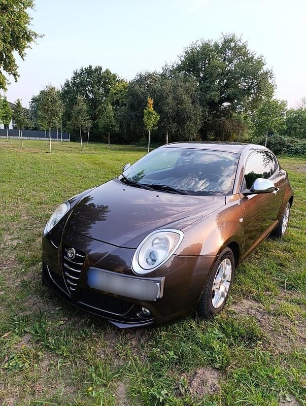 Braun Gebraucht 2012 Alfa Romeo MiTo Kleinwagen | 4.499 € (Fairer Preis) - Bild 1/4