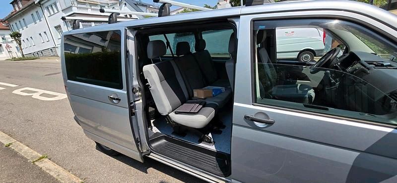 Second-hand VW Transporter 130 CP (95 kW) 2008 Argintiu Van