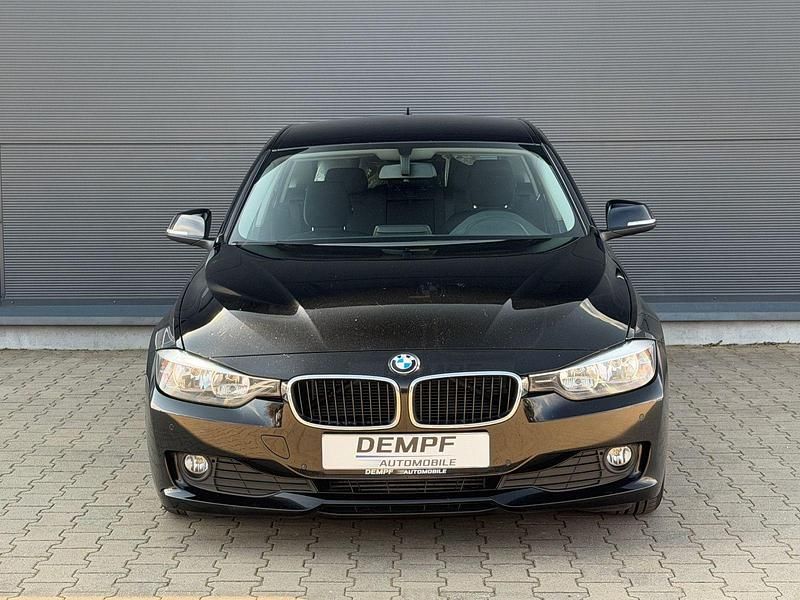 Gebraucht BMW 320 Luxury Line 163 PS (119 kW) 2014 Schwarz Kombi