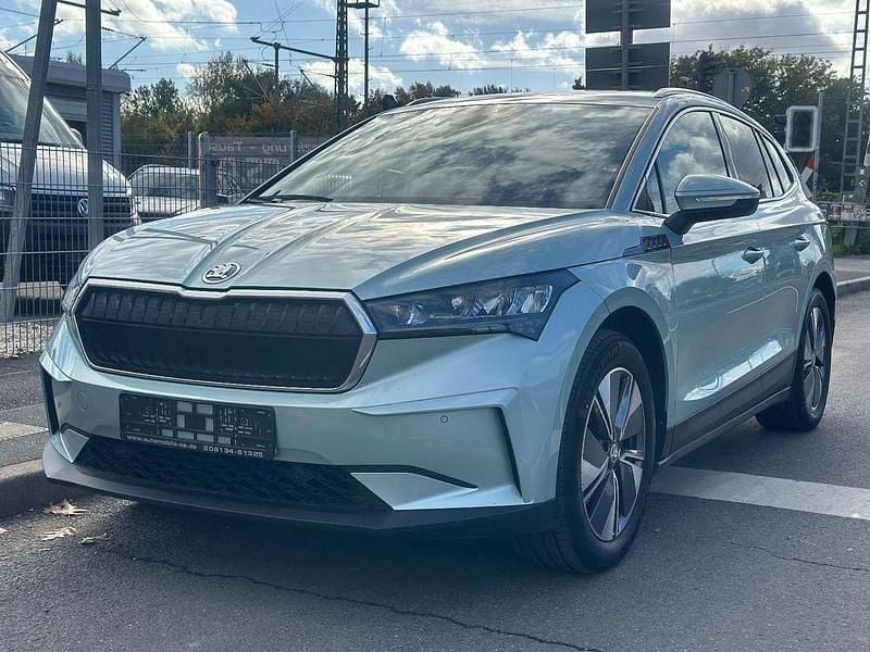 Arctic silver (metallic) Gebraucht 2022 Skoda Enyaq iV Lodge SUV | 20.900 € (Superpreis) - Bild 1/4