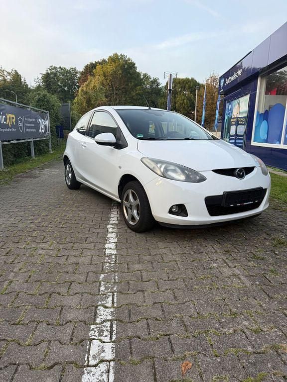 Weiß Gebraucht 2008 Mazda 2 Impuls Kleinwagen | 2.400 € (Etwas zu teuer) - Bild 1/4