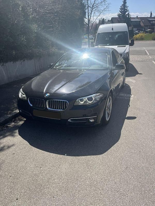 Schwarz Gebraucht 2016 BMW 530 Luxury Line Limousine | 22.000 € (Superpreis) - Bild 1/4