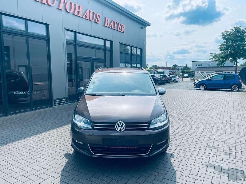 Toffee/graciosabraun Gebraucht 2010 VW Sharan Comfortline Van / Kleinbus | 9.999 € (Fairer Preis) - Bild 1/4
