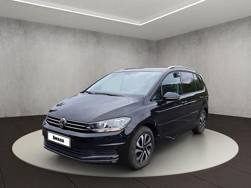 Deep black perleffekt Gebraucht 2021 VW Touran Active Van / Kleinbus | 23.450 € (Guter Preis) - Bild 1/4