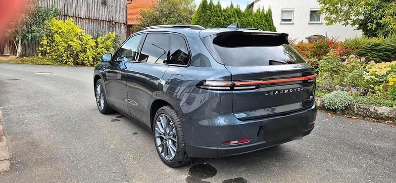 Gebraucht Leapmotor C10 215 PS (158 kW) 2025 Grau SUV