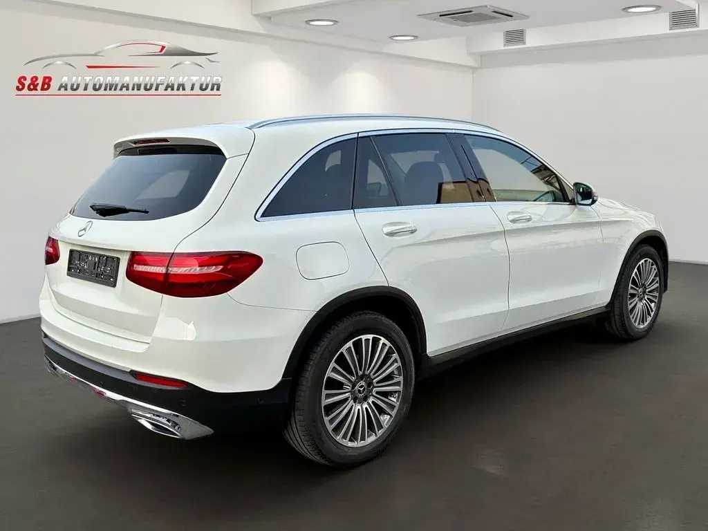 Gebraucht Mercedes GLC250 204 PS (150 kW) 2017 Weiß SUV