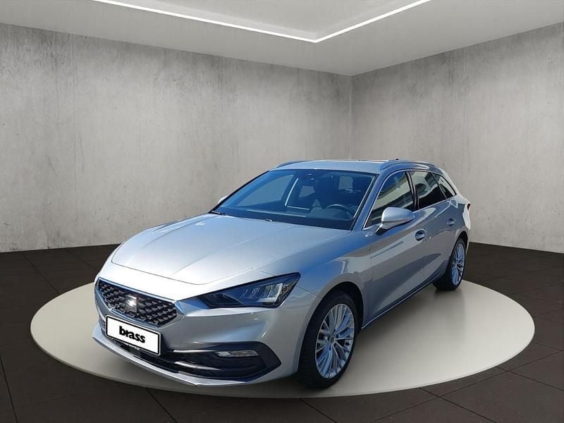 Silber Gebraucht 2023 Seat Leon XCELLENCE Limousine | 20.550 € (Guter Preis) - Bild 1/1