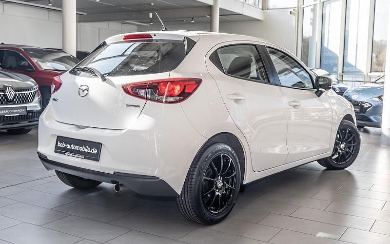Gebraucht Mazda 2 Center-Line 75 PS (55 kW) 2022 Weiß Limousine