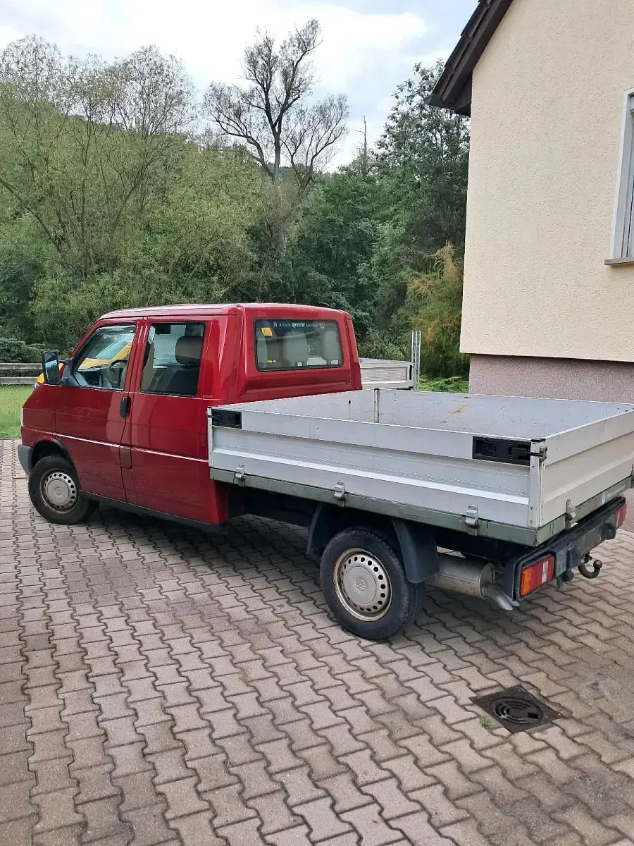 Gebraucht VW T4 88 PS (64 kW) 2001 Rot Van