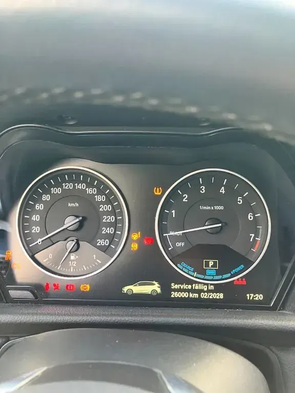 Brugt BMW 225 Active Tourer iPerformance 224 HK (164 kW) 2018 Hvid MPV