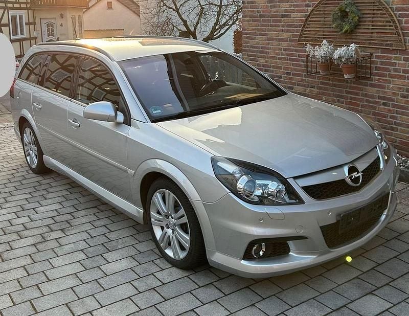 Silber Gebraucht 2006 Opel Vectra OPC Limousine | 6.200 € (Etwas zu teuer) - Bild 1/4