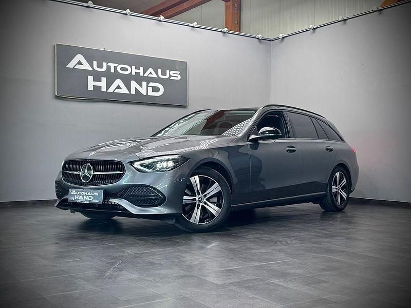 Grau Gebraucht 2022 Mercedes C200 Limousine | 28.990 € (Fairer Preis) - Bild 1/4