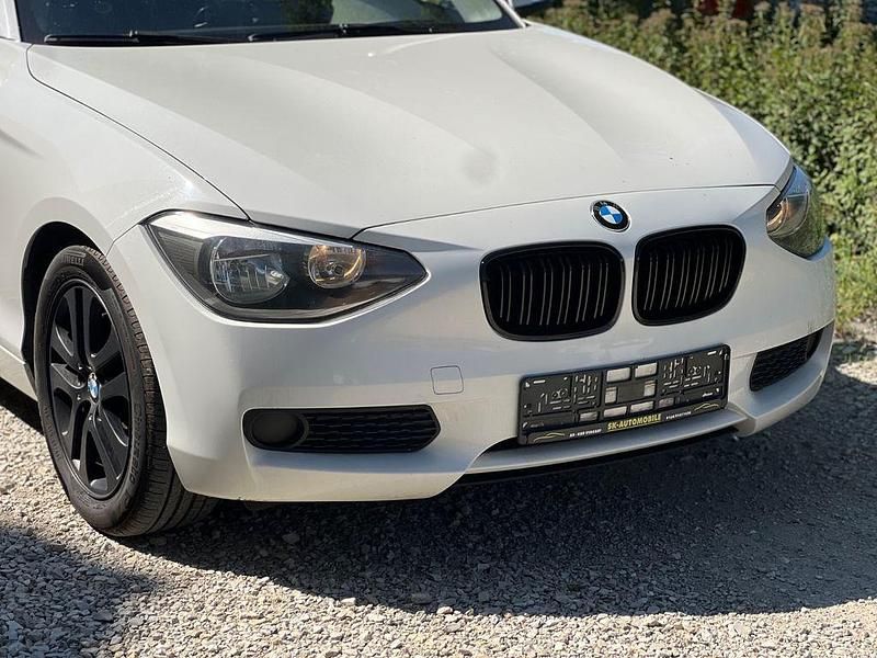 Weiß Gebraucht 2013 BMW 114 Sport Line Kleinwagen | 5.450 € (Fairer Preis) - Bild 1/4