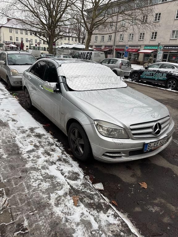 Schwarz Gebraucht 2010 Mercedes C250 Avantgarde Limousine | 8.500 € (Fairer Preis) - Bild 1/4
