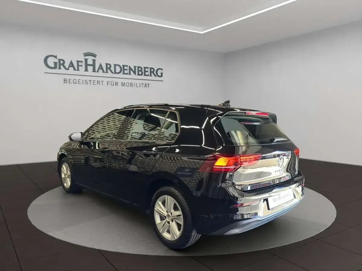 Gebraucht VW Golf VIII Life 116 PS (85 kW) 2025 Schwarz Limousine