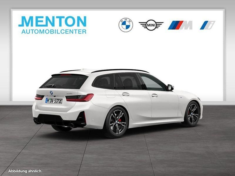 Gebraucht BMW 330e Performance 292 PS (214 kW) 2025 Weiß Kombi