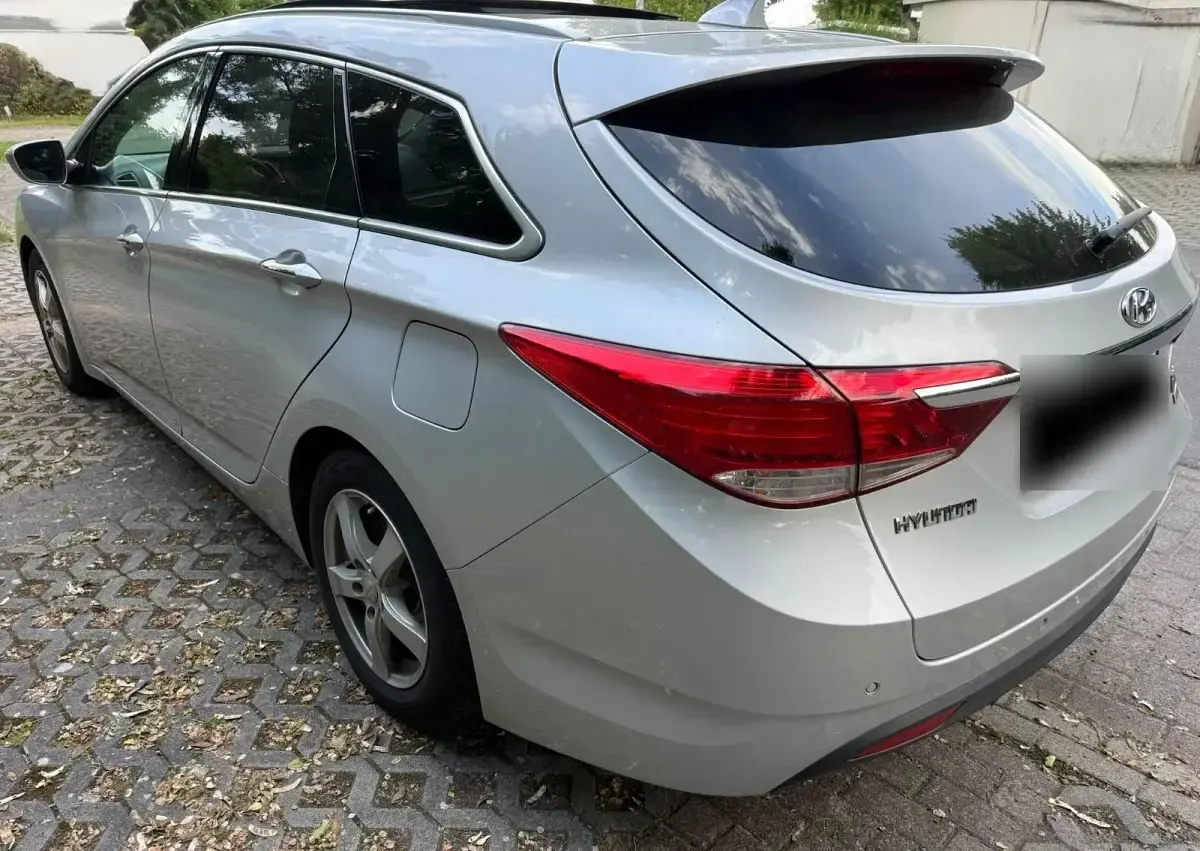 Gebraucht Hyundai i40 Style 136 PS (100 kW) 2014 Silber Kombi