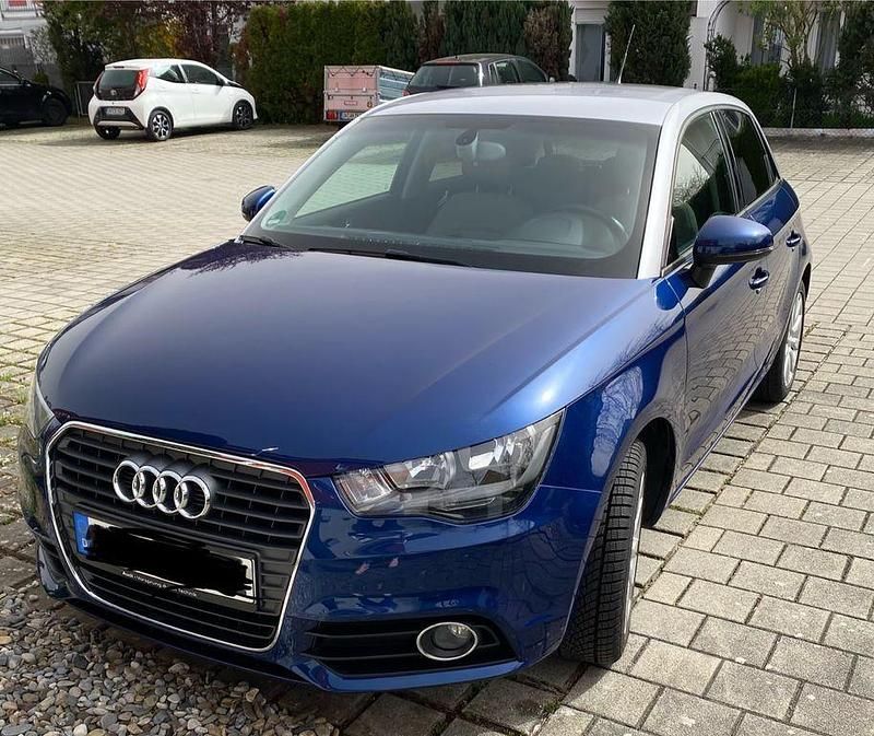 Blau Gebraucht 2014 Audi A1 Design Kleinwagen | 10.950 € (Fairer Preis) - Bild 1/4