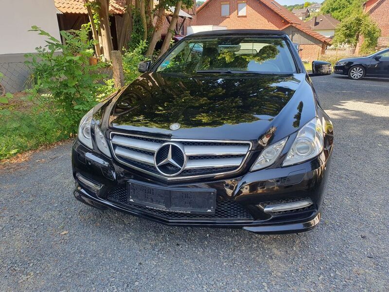 Gebraucht Mercedes E250 Elegance 204 PS (150 kW) 2012 Obsadin Cabrio