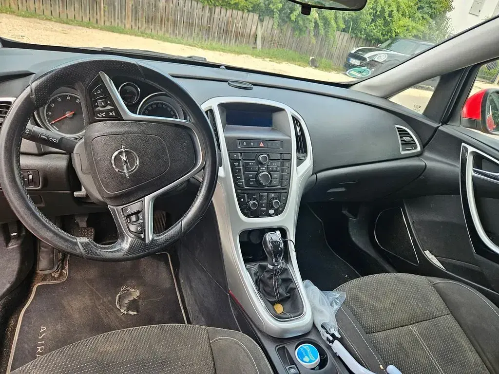 Gebraucht Opel Astra Sport 140 PS (102 kW) 2010 Rot Limousine