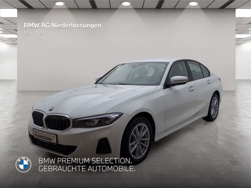 Weiß Gebraucht 2024 BMW 318 Shadowline Limousine | 32.506 € (Superpreis) - Bild 1/2