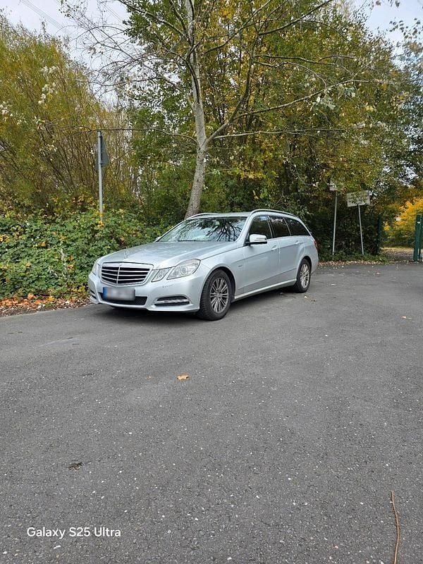 Gebraucht Mercedes E220 170 PS (125 kW) 2010 Silber Kombi