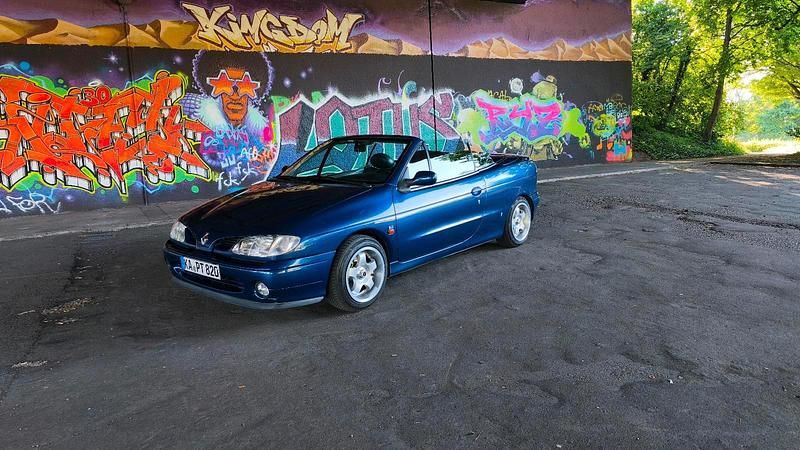 Blau Gebraucht 1997 Renault Mégane Cabriolet Cabrio | 1.800 € (Fairer Preis) - Bild 1/4