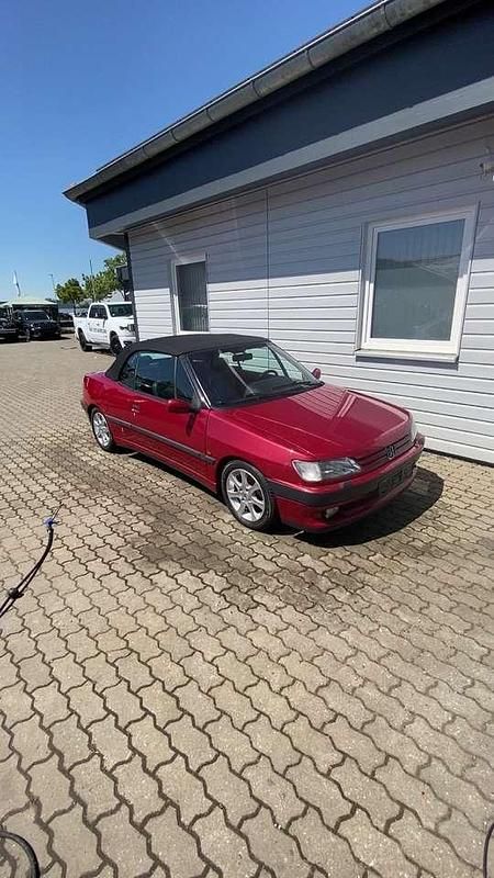 Rot Gebraucht 1996 Peugeot 306 Cabriolet Cabrio | 4.450 € (Fairer Preis) - Bild 1/4