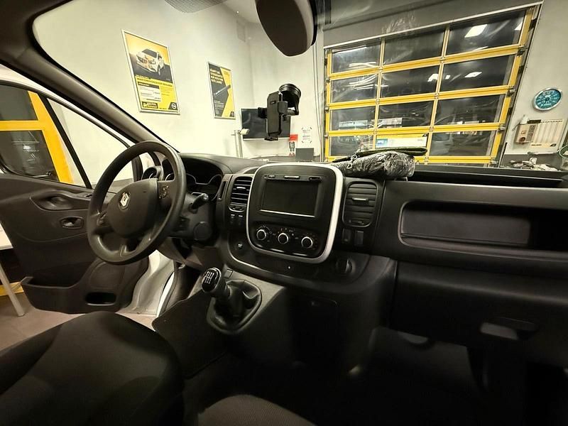 Gebraucht Renault Trafic 120 PS (88 kW) 2020 Weiß Van / Kleinbus