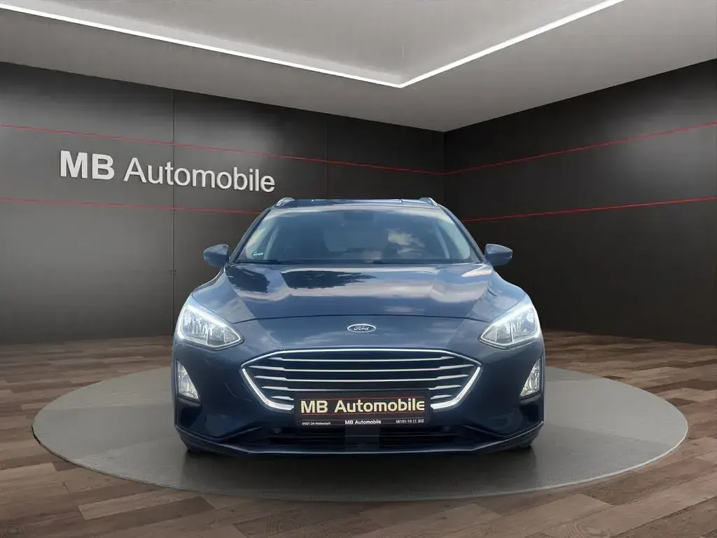 Gebraucht Ford Focus Cool & Connect 101 PS (74 kW) 2019 Blau Limousine