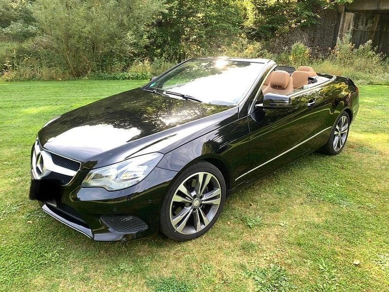 Second-hand Mercedes E220 170 CP (125 kW) 2016 Negru Cabrio