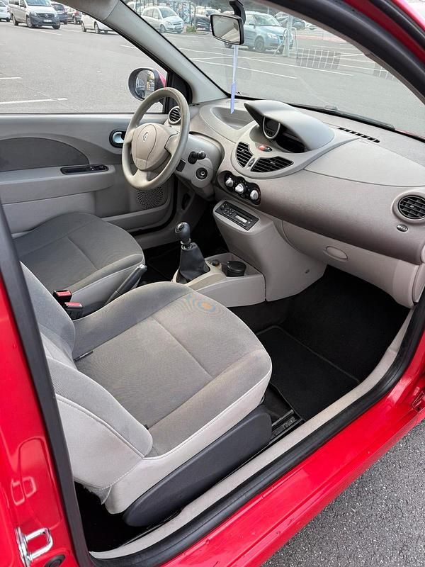 Gebraucht Renault Twingo Rip Curl 75 PS (55 kW) 2009 Rot Kleinwagen