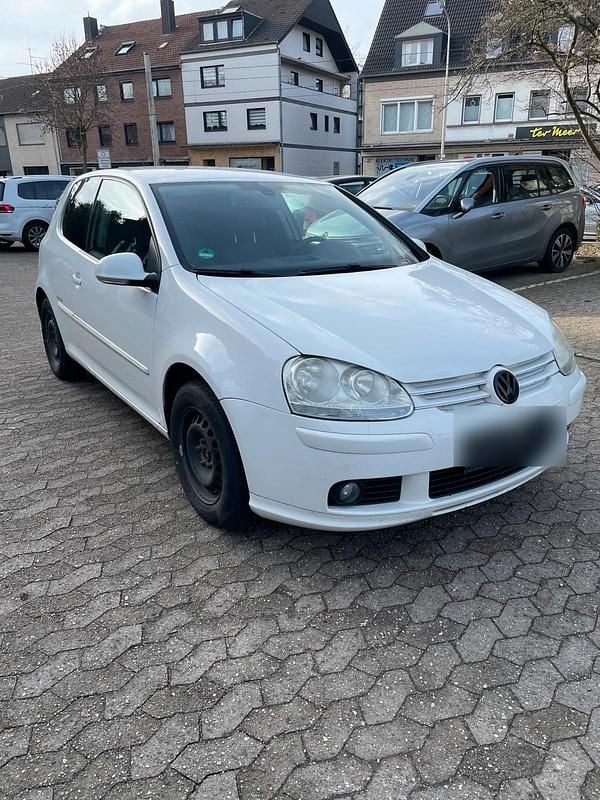 Gebraucht VW Golf V Edition 102 PS (75 kW) 2008 Weiß Kleinwagen