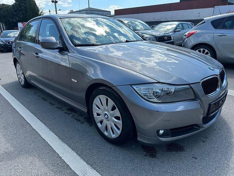 Gebraucht BMW 318 143 PS (105 kW) 2008 Grau Limousine